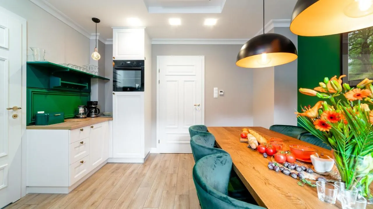 Hello Apartamenty Deptak - Royal Green Polska
